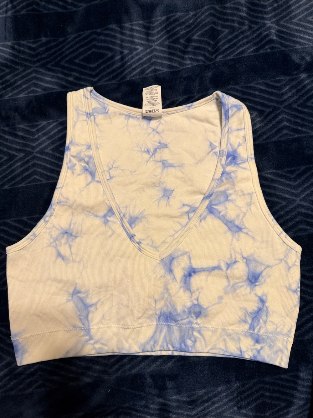 Calvin Klein performanceWomen's Tie-Dye V-Neck tank Blue/White sports bra